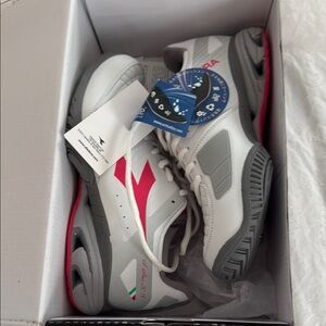 Diadora White and Gray Tennis Sneakers